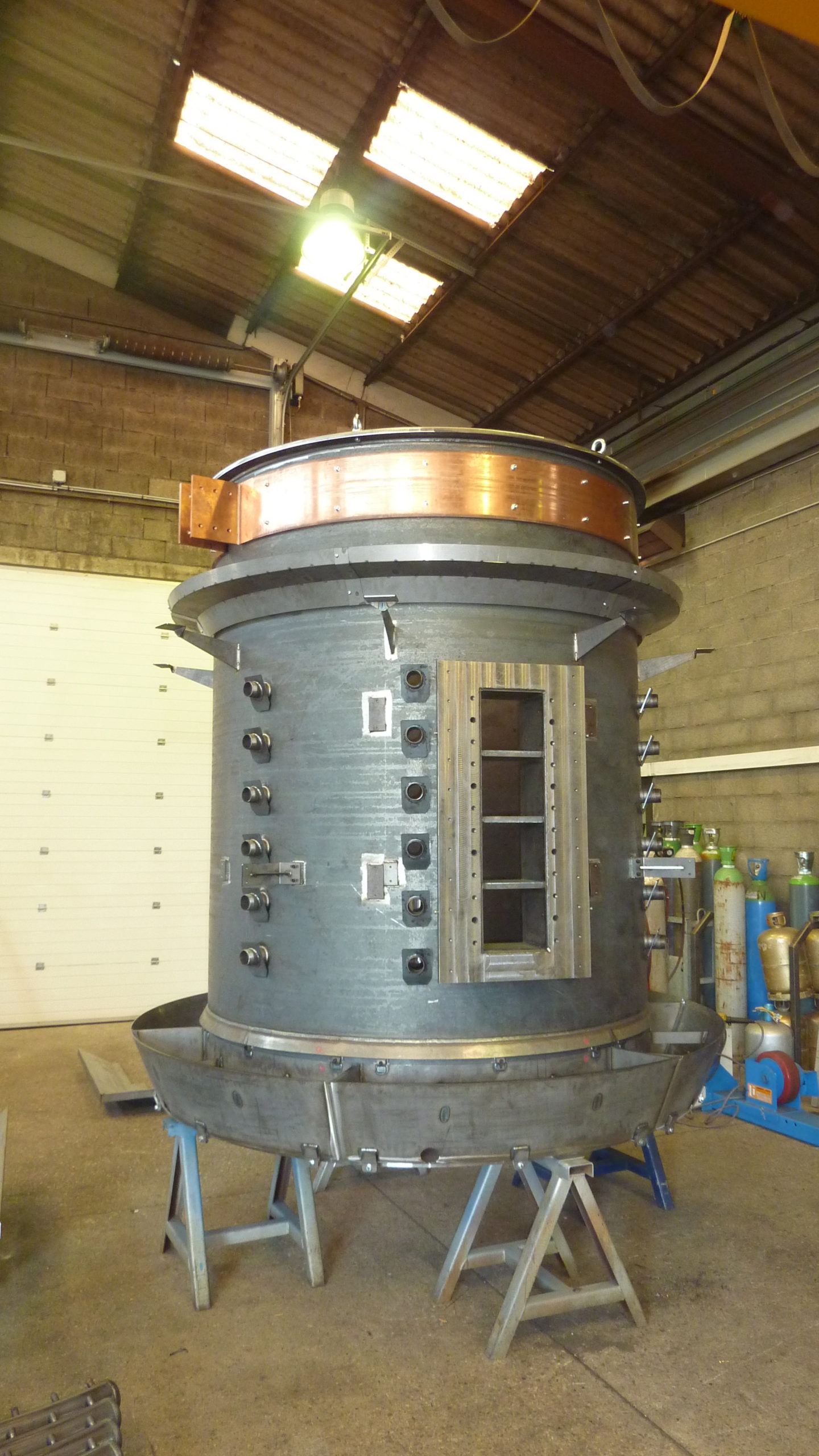 Image d'un four de fusion minerais, produit dans les ateliers de la chaudronnerie Marmonier en Rhône-Alpes, France